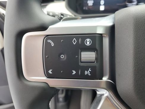 Used 2025 Land Rover Discovery S AWD/4WD image 24