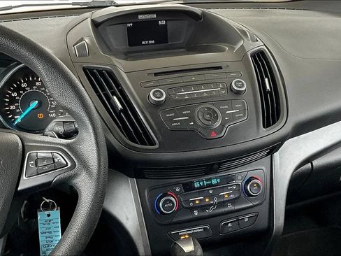 Used 2017 Ford Escape SE FWD image 9