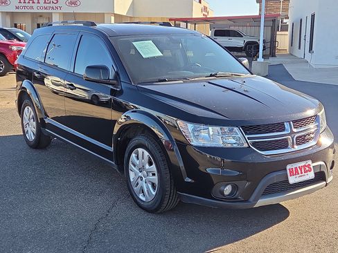 Used 2019 Dodge Journey SE image 5