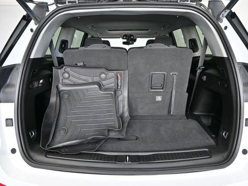 Used 2022 Jeep Grand Cherokee L Laredo w/ Luxury Tech Group I image 38