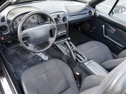 Used 1996 MAZDA MX-5 Miata RWD image 65