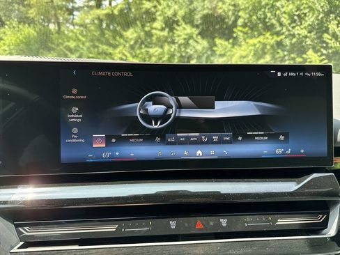 Certified 2026 BMW 530i xDrive w/ Premium Package AWD/4WD image 23