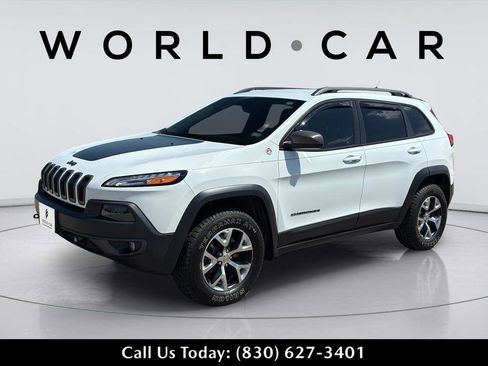 Used 2014 Jeep Cherokee Trailhawk w/ Leather Interior Group AWD/4WD image 7