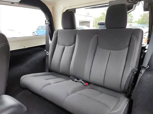 Certified 2017 Jeep Wrangler Sahara w/ Connectivity Group image 17