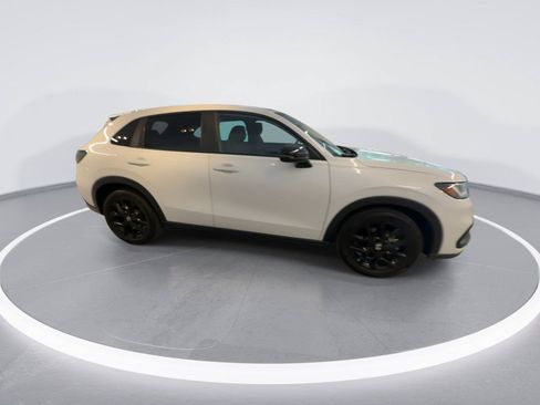 Used 2024 Honda HR-V Sport image 9
