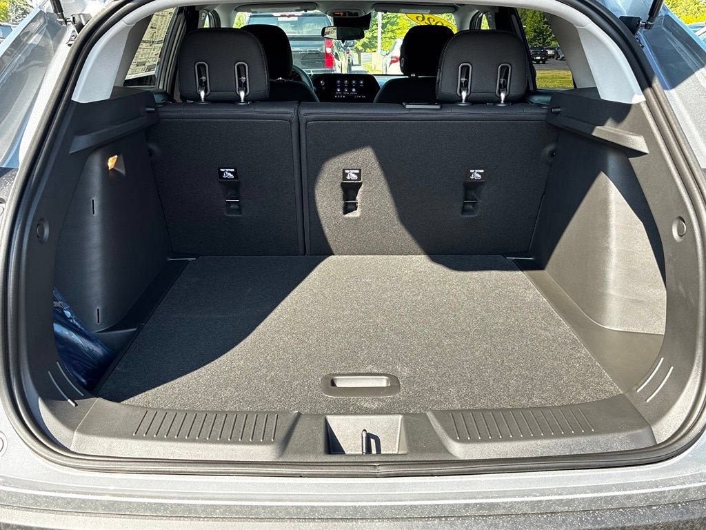 New 2026 Chevrolet Trax LS w/ LS Convenience Package FWD image 25