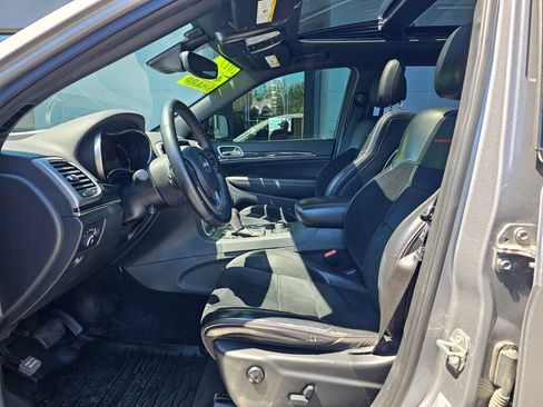 Used 2017 Jeep Grand Cherokee Trailhawk w/ Trailhawk Luxury Group AWD/4WD image 22