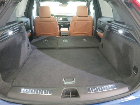 Certified 2023 Cadillac XT4 Premium Luxury w/ Enhanced Visibility Package AWD/4WD image 10