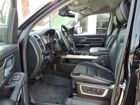 Used 2022 RAM 1500 Laramie AWD/4WD image 9