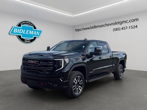 Used 2024 GMC Sierra 1500 AT4 w/ Technology Package AWD/4WD image 3