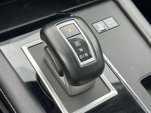 Used 2024 Mitsubishi Outlander SE image 26