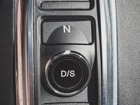Used 2017 Acura MDX SH-AWD w/ Technology Package image 11