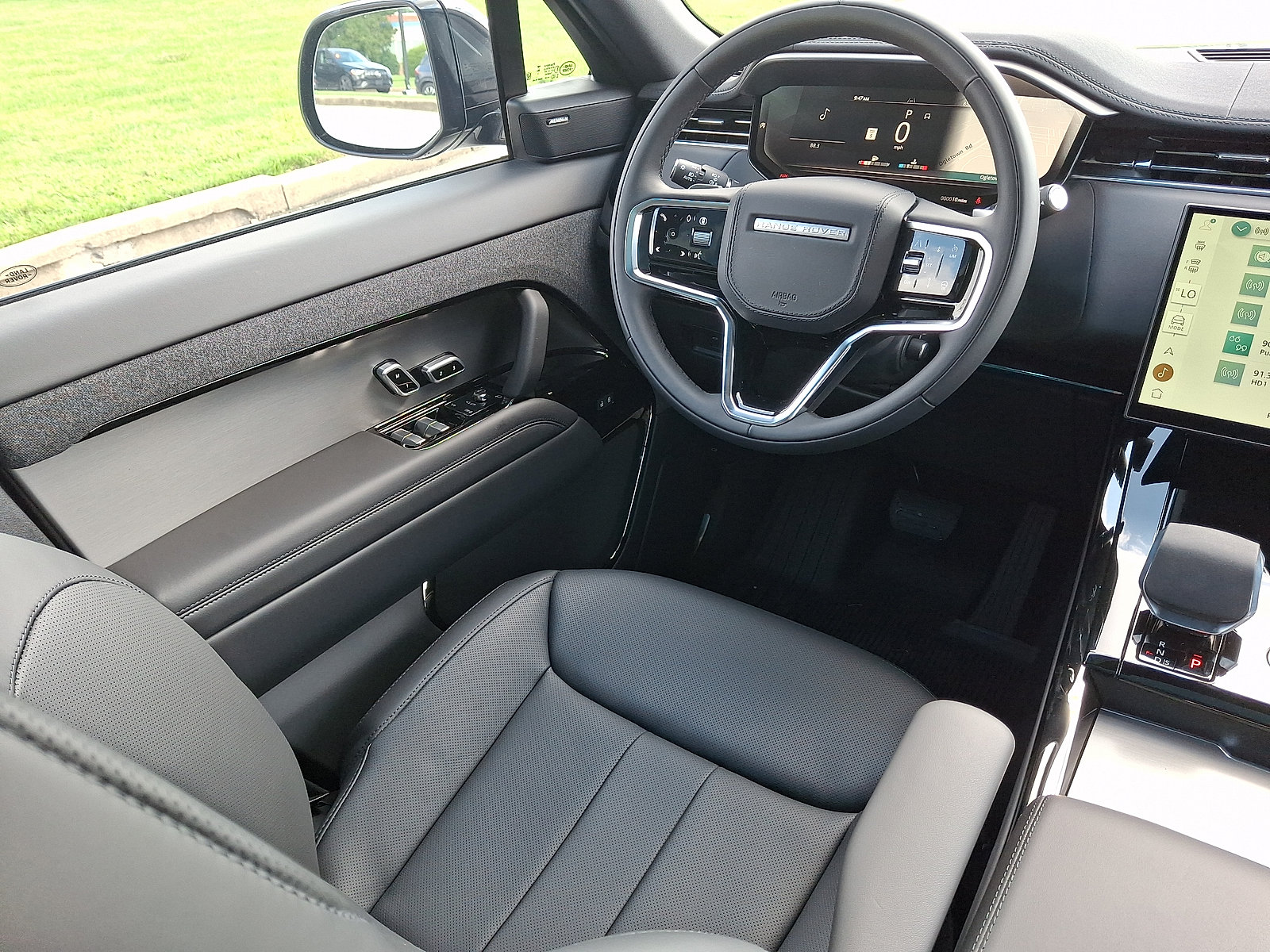 New 2026 Land Rover Range Rover Sport SE AWD/4WD image 8
