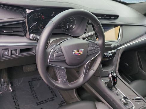 Certified 2023 Cadillac XT5 Luxury image 9