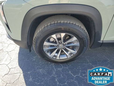 Used 2025 Chevrolet Equinox LT w/ Convenience Package II image 19