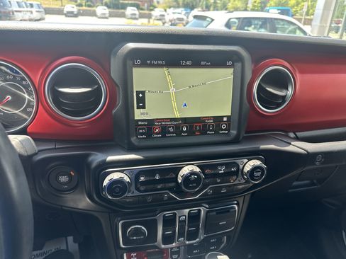 Used 2022 Jeep Wrangler Unlimited Rubicon w/ LED Lighting Group image 38