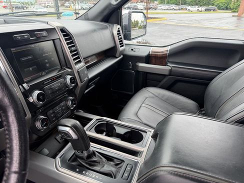 Used 2015 Ford F150 Platinum w/ Equipment Group 701A Luxury AWD/4WD image 12
