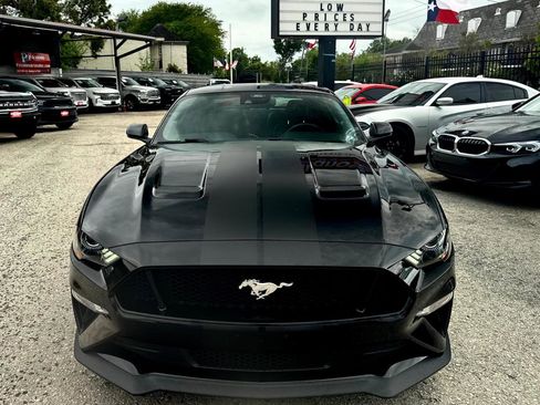 Used 2022 Ford Mustang GT Premium w/ GT Performance Package RWD image 3