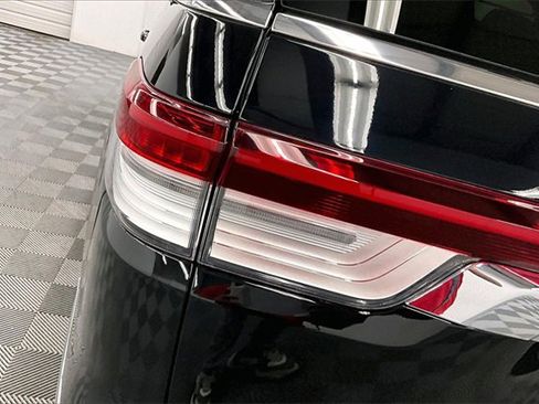 Used 2023 Lincoln Navigator L Reserve w/ Equipment Group 201A image 33