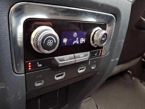 Used 2021 GMC Yukon Denali w/ Denali Ultimate Package image 12