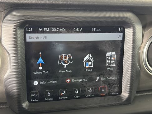 Used 2019 Jeep Wrangler Unlimited Sahara image 20