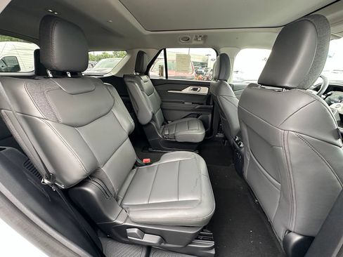 New 2026 Ford Explorer Active w/ Active Comfort Package AWD/4WD image 24