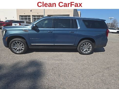 Used 2025 GMC Yukon XL Denali w/ Sun & Power Step Package image 3