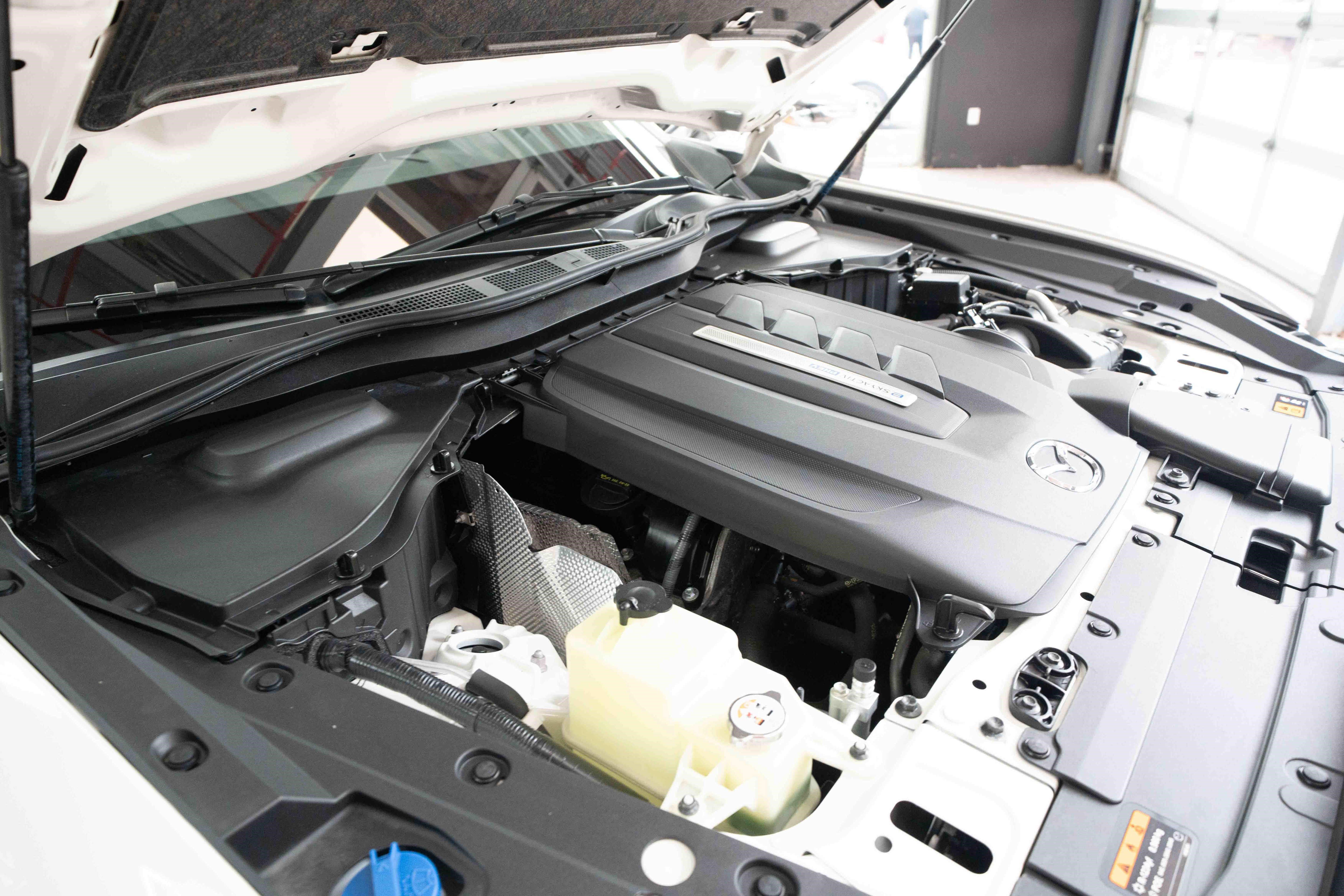 Used 2024 MAZDA CX-90 Plug-In Hybrid w/ Preferred AWD/4WD image 33