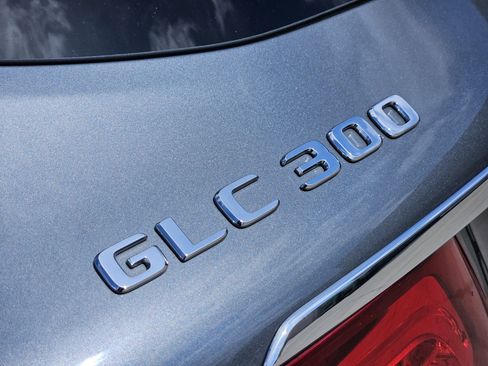 Used 2018 Mercedes-Benz GLC 300 image 8