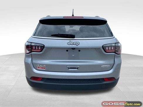 Certified 2024 Jeep Compass Latitude AWD/4WD image 4