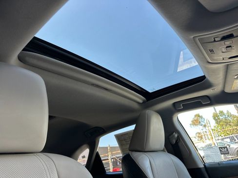 Used 2019 Lexus RX 350 AWD w/ Navigation Package image 19