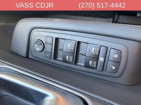 New 2026 Chrysler Pacifica Select FWD image 15