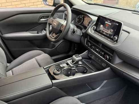 New 2026 Nissan Rogue SV w/ Cold Weather Package AWD/4WD image 7