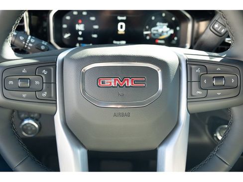 New 2026 GMC Sierra 2500 SLT w/ SLT Premium Package AWD/4WD image 17