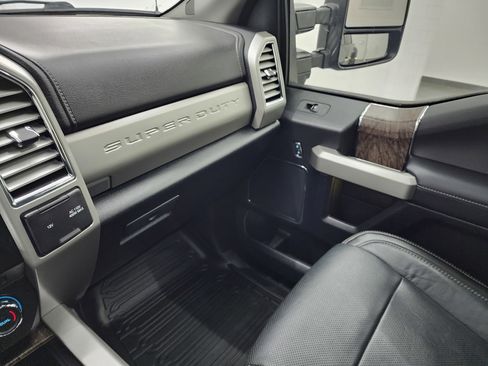 Used 2017 Ford F350 Lariat w/ Lariat Ultimate Package image 12