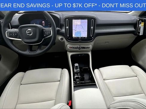 Used 2025 Volvo XC40 B5 Ultra w/ Protection Package Premier image 9