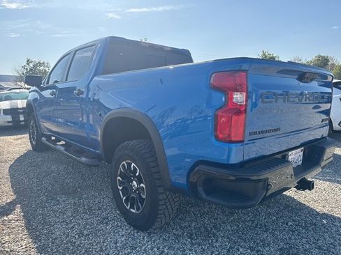 Used 2024 Chevrolet Silverado 1500 ZR2 w/ Technology Package image 2