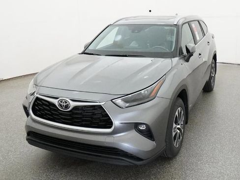 New 2026 Toyota Highlander XLE AWD/4WD image 16