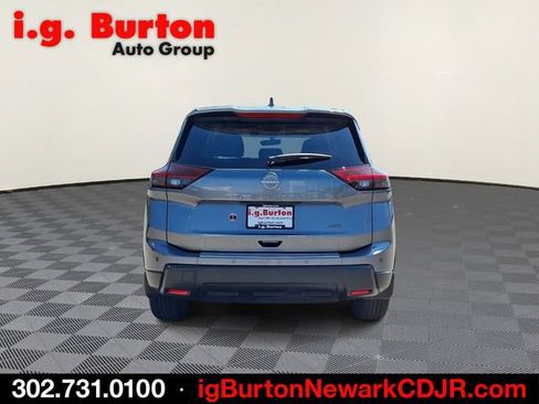 Used 2025 Nissan Rogue SV AWD/4WD image 5