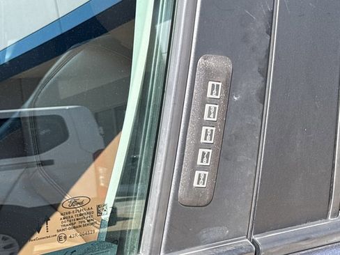 Used 2022 Ford Maverick Lariat w/ Lariat Luxury Package image 15