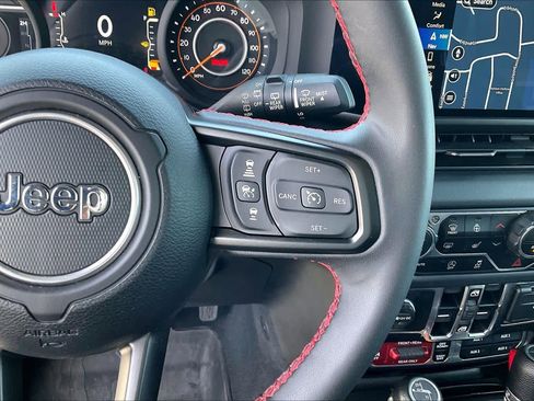 Used 2024 Jeep Wrangler Unlimited Rubicon w/ Technology Group image 22