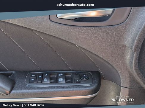 Certified 2022 Dodge Charger SXT RWD image 27