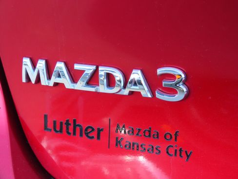 Used 2019 MAZDA MAZDA3 Hatchback w/ Premium Package image 17