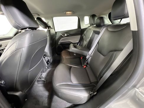 Used 2022 Jeep Compass Latitude w/ Convenience Group AWD/4WD image 23