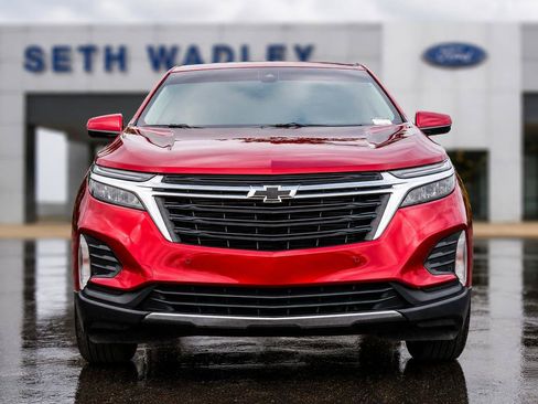 Used 2023 Chevrolet Equinox LT FWD image 2