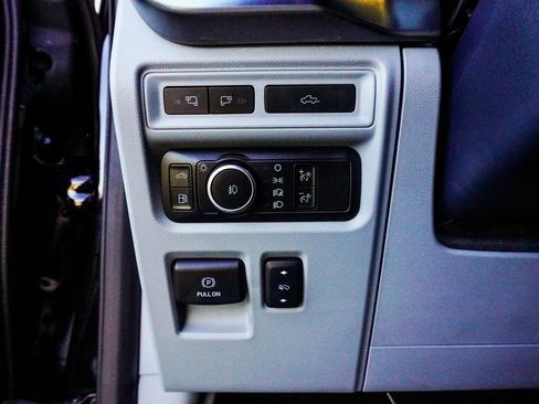 Used 2021 Ford F150 Limited image 32