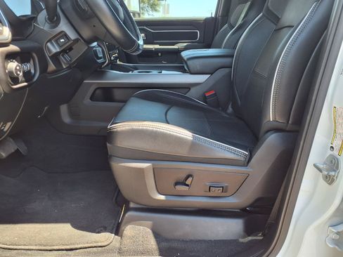 Used 2025 RAM 3500 Laramie AWD/4WD image 20