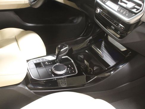 Used 2023 BMW X3 xDrive30i w/ Premium Package w/ZPA AWD/4WD image 6
