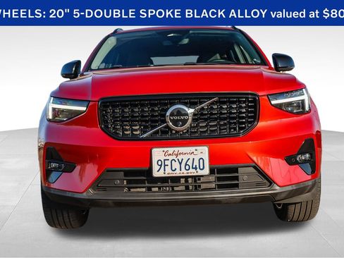 Used 2023 Volvo XC40 B5 Ultimate w/ Protection Package Premier image 2