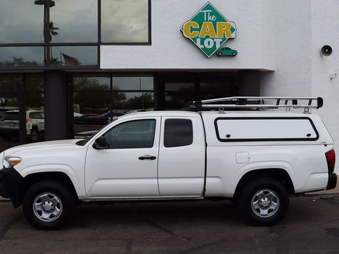 Used 2021 Toyota Tacoma SR image 8